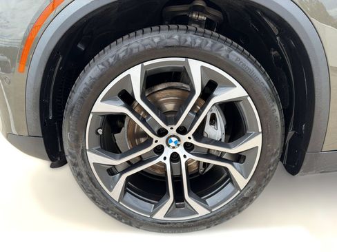 Certified 2024 BMW X5 xDrive40i w/ Premium Package AWD/4WD image 11