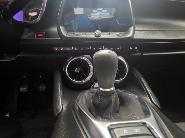 Used 2021 Chevrolet Camaro LT w/ 1LE Track Performance Package RWD image 7
