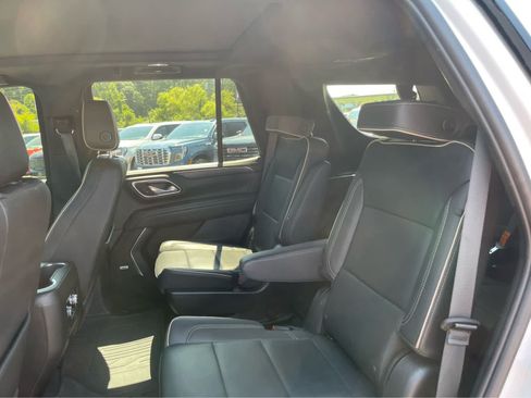 Used 2023 GMC Yukon SLT w/ SLT Premium Package AWD/4WD image 21