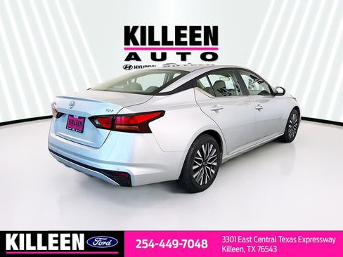 Used 2024 Nissan Altima 2.5 SV image 8