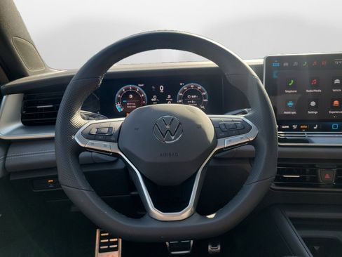 New 2026 Volkswagen Tiguan SE R-Line AWD/4WD image 10