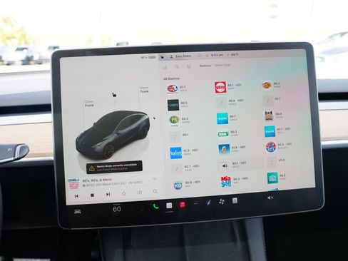 Used 2024 Tesla Model Y Long Range AWD/4WD image 31