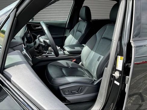 Used 2025 Audi Q7 2.0T Premium Plus AWD/4WD image 19