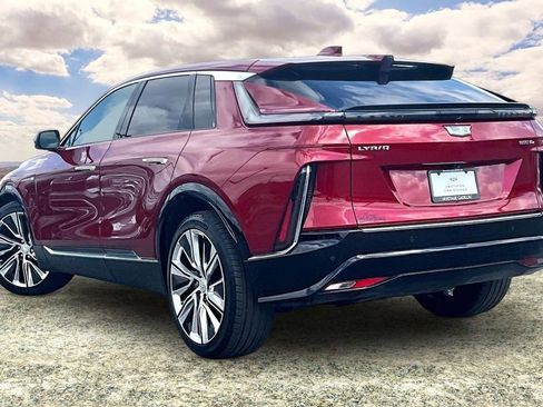 Certified 2024 Cadillac Lyriq Luxury w/ LPO, Floor Liner Package image 4