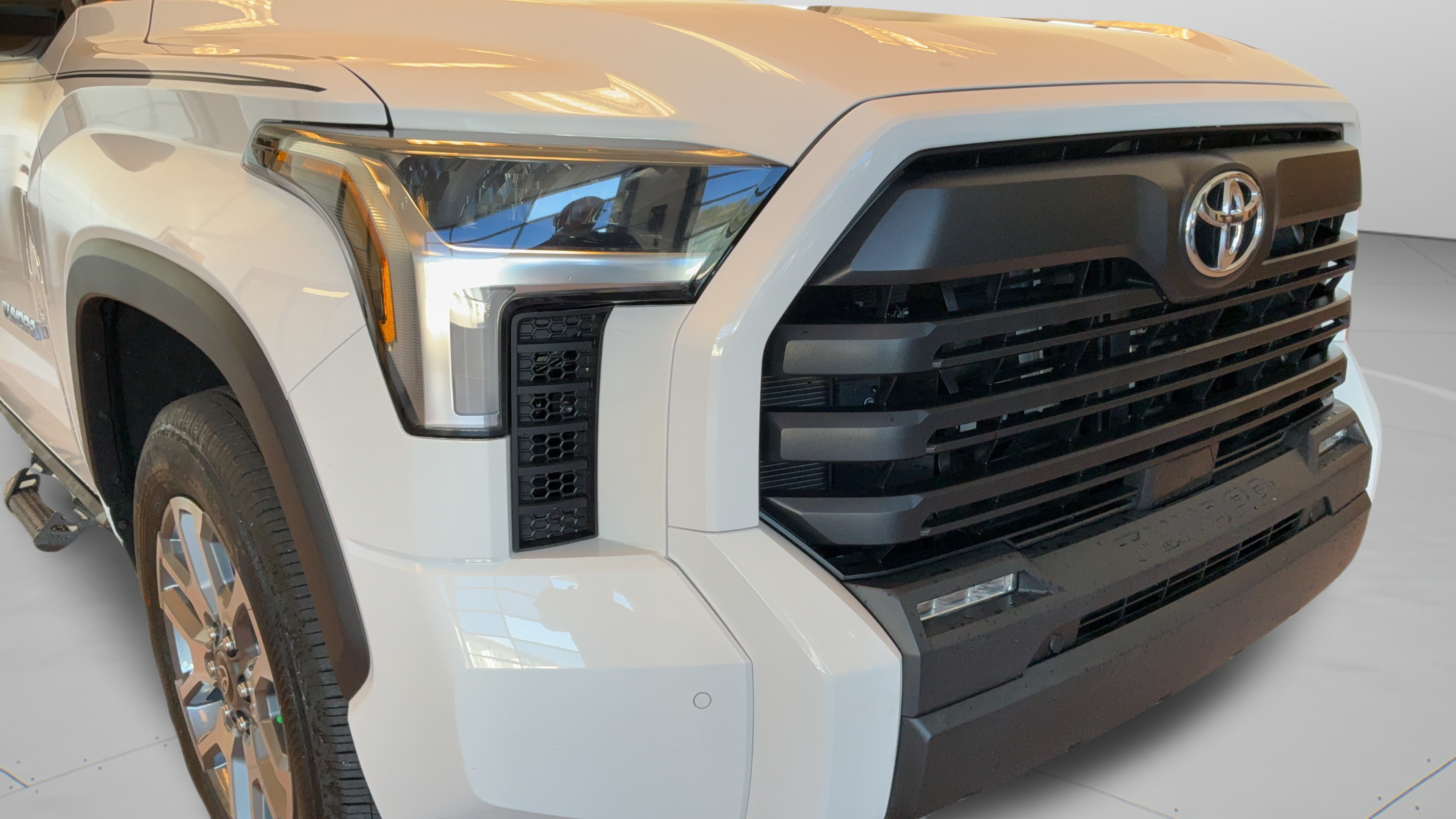 Used 2024 Toyota Tundra SR5 w/ SR5 Premium Package AWD/4WD image 53