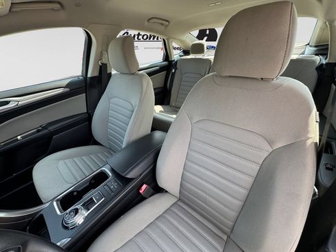 Used 2018 Ford Fusion S FWD image 18