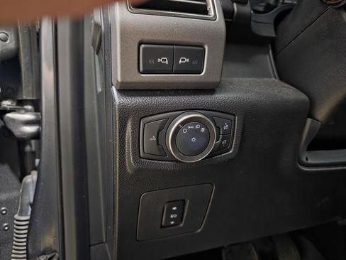 Used 2018 Ford F150 Raptor w/ Equipment Group 802A Luxury AWD/4WD image 14