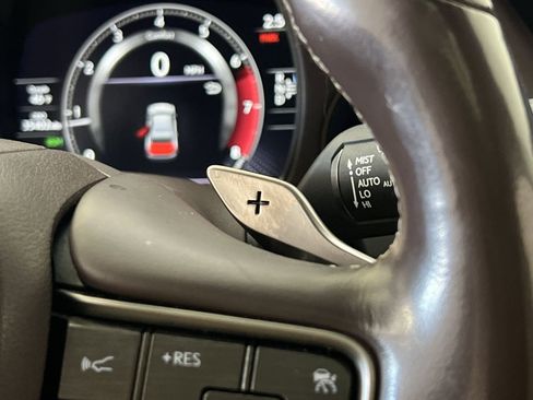 Used 2018 Lexus LS 500 w/ Accessory Package (Z2) image 34