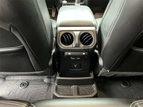 Used 2023 Jeep Wrangler Unlimited Sahara w/ Cold Weather Group image 15