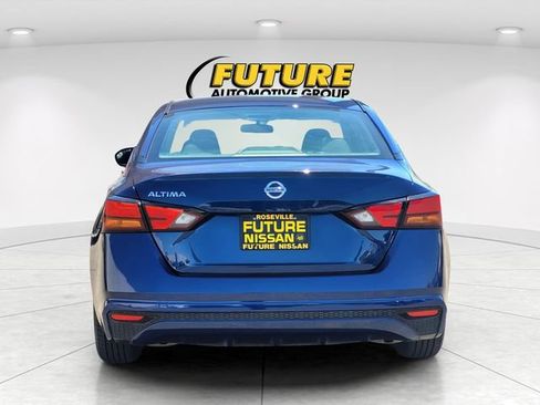Used 2022 Nissan Altima 2.5 S FWD image 5