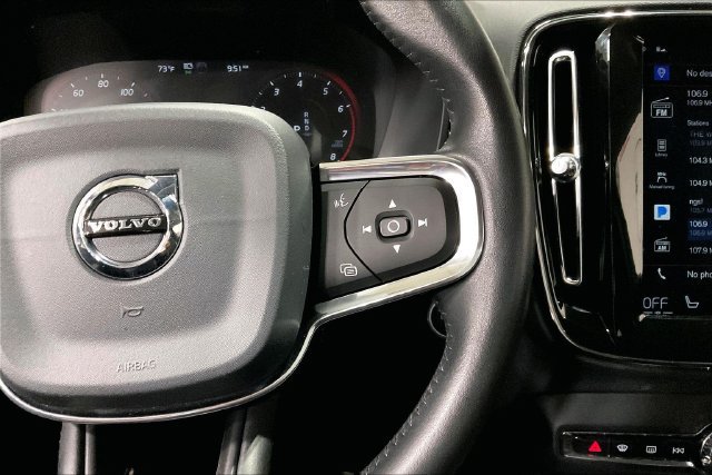 Used 2020 Volvo XC40 T5 Momentum AWD/4WD image 21
