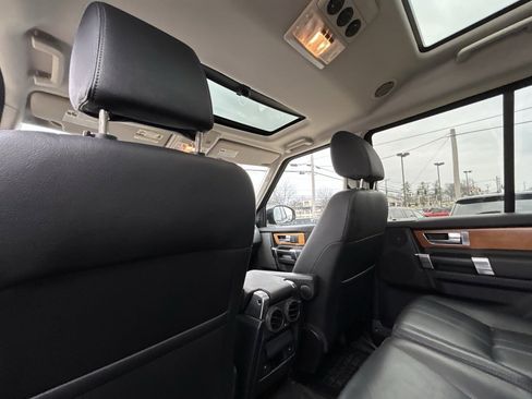 Used 2015 Land Rover LR4 HSE image 28