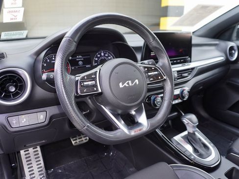 Used 2023 Kia Forte GT-Line w/ GT-Line Technology Package image 11