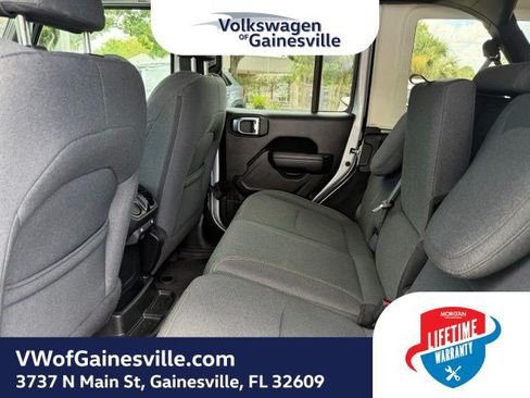 Used 2024 Jeep Wrangler Unlimited w/ Convenience Group AWD/4WD image 11