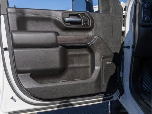 Used 2020 Chevrolet Silverado 3500 LTZ w/ LTZ Premium Package image 15