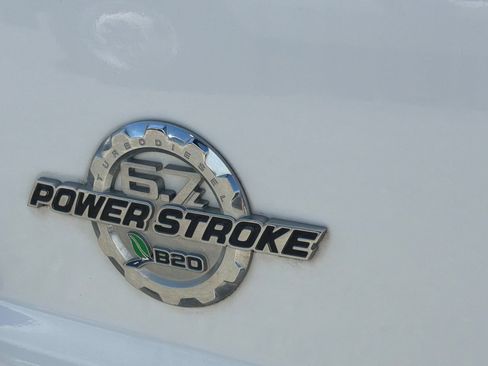 Used 2013 Ford F550 2WD Regular Cab Super Duty w/ Payload Upgrade Pkg image 7
