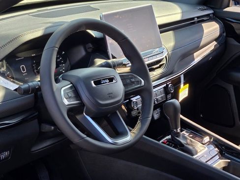 New 2026 Jeep Compass Latitude image 22