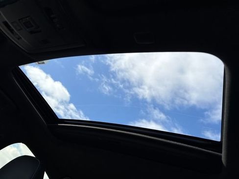 Used 2025 Lexus IS 500 image 27