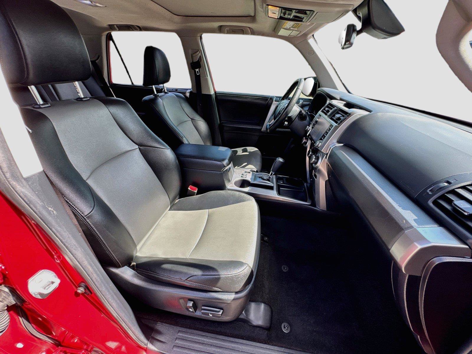 Used 2022 Toyota 4Runner SR5 Premium w/ Moonroof Package RWD image 27