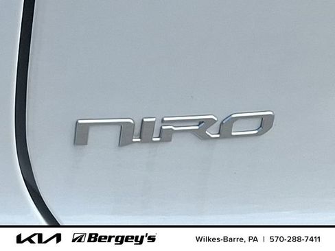 New 2025 Kia Niro EX w/ EX Cold Weather Package image 22