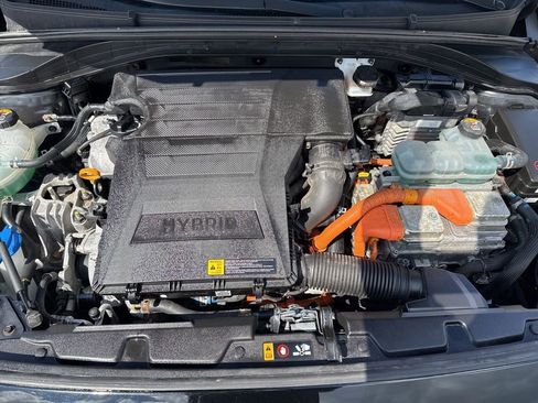 Used 2018 Hyundai Ioniq SEL FWD image 11