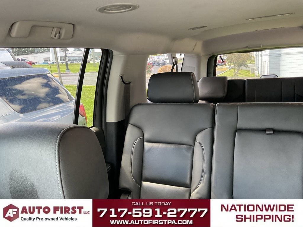 Used 2020 Chevrolet Suburban LT AWD/4WD image 30