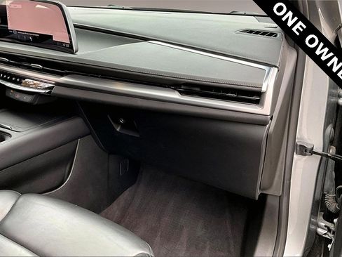 Certified 2024 Cadillac XT4 Premium Luxury image 16