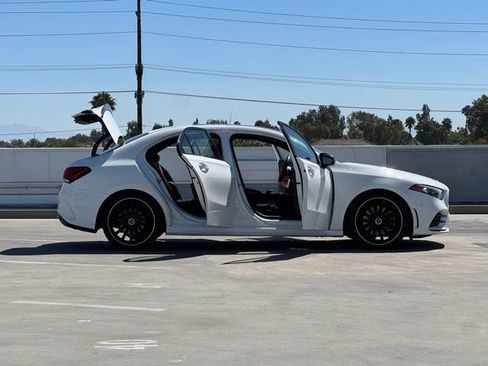 Used 2019 Mercedes-Benz A 220 image 28