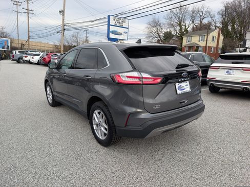 Certified 2022 Ford Edge SEL image 5
