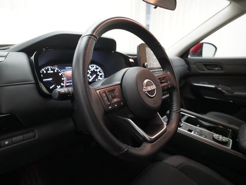 Certified 2024 Nissan Pathfinder SV AWD/4WD image 8