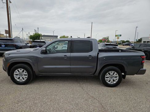 Used 2022 Nissan Frontier SV image 5