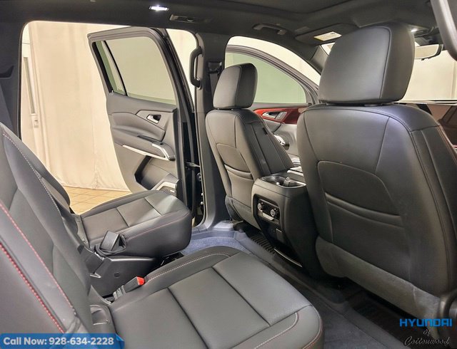 Used 2025 Chevrolet Traverse Z71 w/ Enhanced Driving Package AWD/4WD image 28