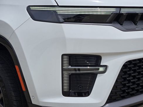 New 2026 Jeep Grand Wagoneer Limited AWD/4WD image 9