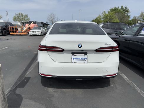 Used 2026 BMW 530i w/ Premium Package image 9