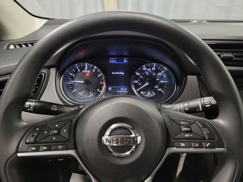 Used 2021 Nissan Rogue Sport S image 14