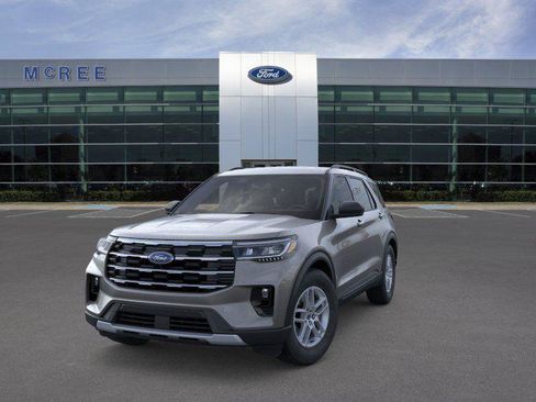 New 2026 Ford Explorer Active w/ Active Comfort Package RWD image 2
