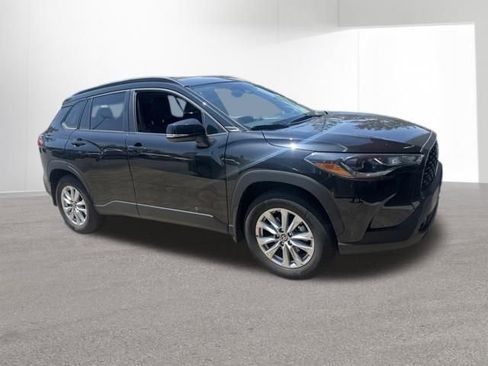 Certified 2024 Toyota Corolla Cross LE w/ Moonroof Package AWD/4WD image 3
