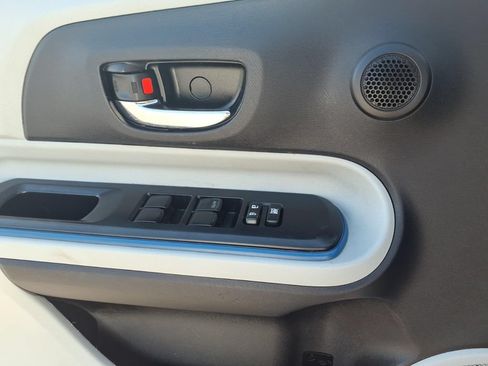 Used 2012 Toyota Prius C Three FWD image 12
