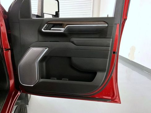 Certified 2025 Chevrolet Silverado 3500 High Country w/ High Country Premium Package image 16