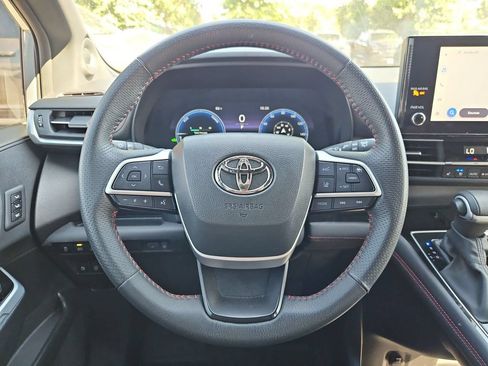 Used 2025 Toyota Sienna XSE w/ XSE Premium Package AWD/4WD image 20