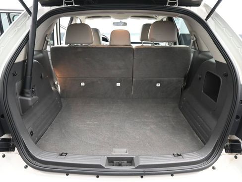 Used 2013 Ford Edge SEL image 22