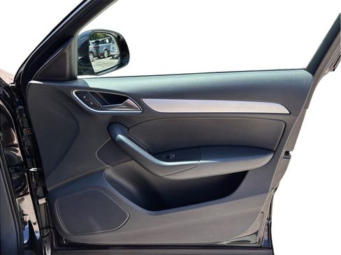 Used 2017 Audi Q3 2.0T Premium w/ Convenience Package AWD/4WD image 41