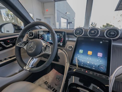 New 2026 Mercedes-Benz GLC 300 4MATIC image 19