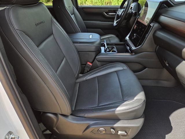 Used 2025 GMC Yukon Denali AWD/4WD image 42