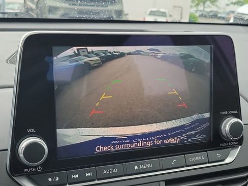 Used 2023 Nissan Altima 2.5 SR FWD image 16