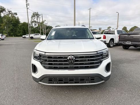 Used 2025 Volkswagen Atlas SE FWD image 9
