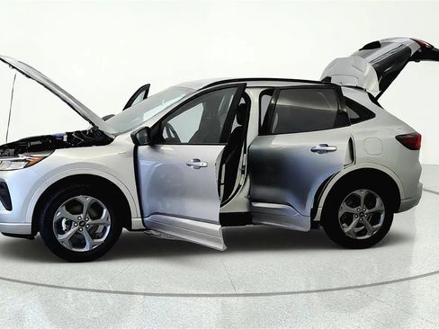 Used 2024 Ford Escape ST-Line w/ Tech Pack #1 AWD/4WD image 10