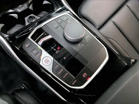 Used 2023 BMW 230i Coupe w/ Convenience Package RWD image 35