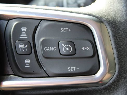 Used 2024 Jeep Wrangler Unlimited Sahara AWD/4WD image 14