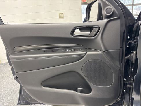 Used 2024 Dodge Durango SXT w/ 3rd Row Seating Group image 26